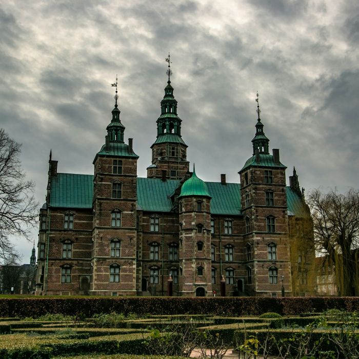Tour guide 9: Scandinavian Kingdom and Castle Tour
