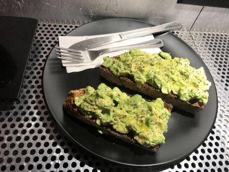 Avocado-toast-Mad-kaffe-Denmark