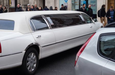 Private-chauffeur-limousine-to-visit-Sofia